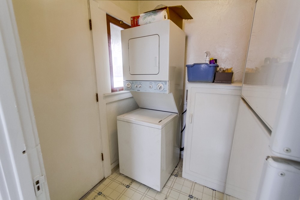 Virtual tour photo 26 of 30 for 3318 Dwight St