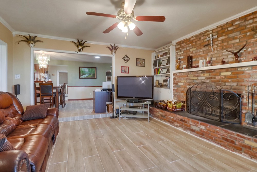 Virtual tour photo 8 of 46 for 332 Northgate St
