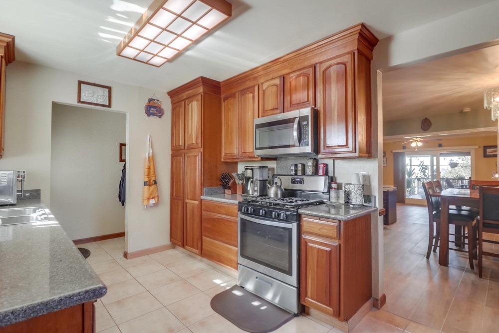 Virtual tour photo 18 of 46 for 332 Northgate St