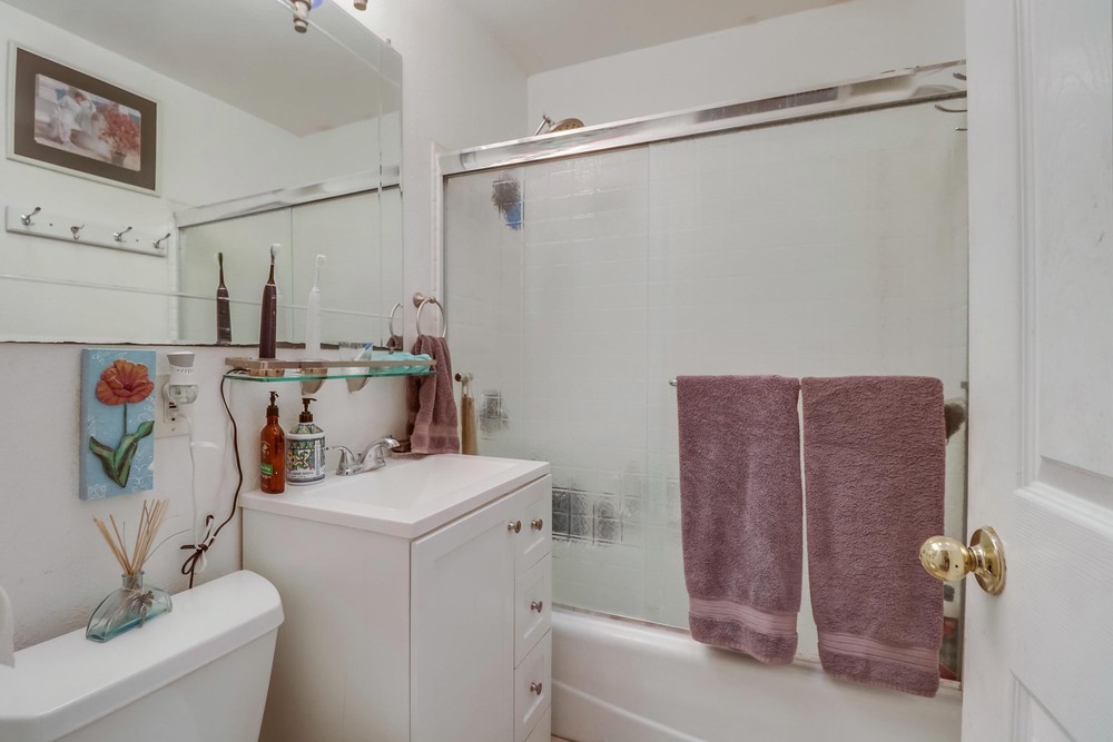 Virtual tour photo 23 of 46 for 332 Northgate St