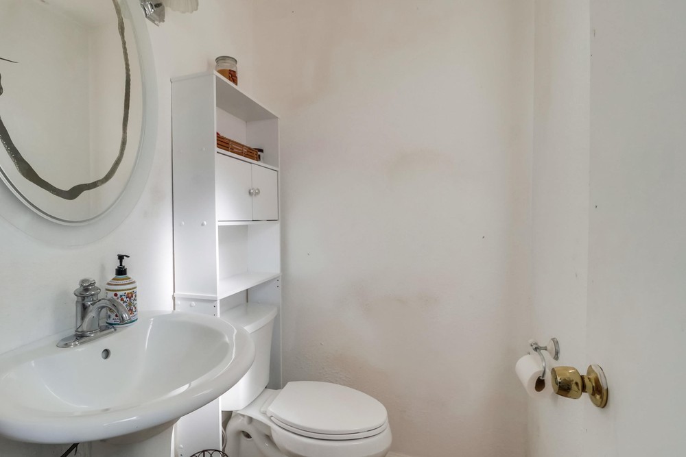 Virtual tour photo 33 of 46 for 332 Northgate St