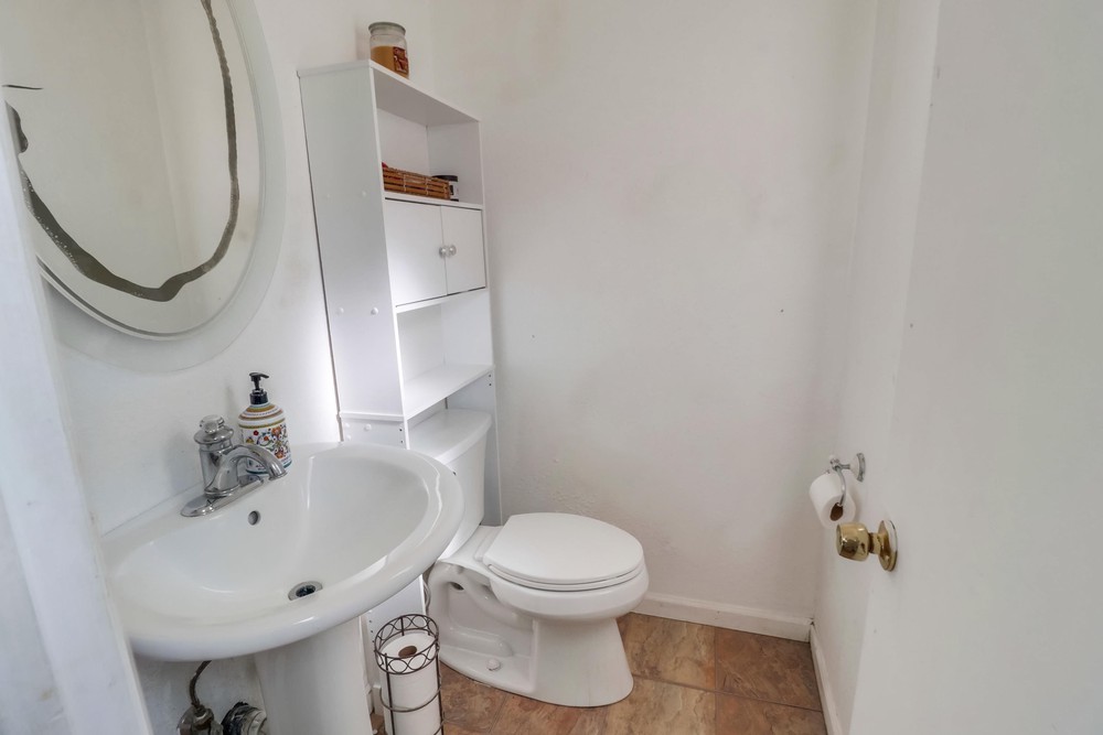Virtual tour photo 34 of 46 for 332 Northgate St