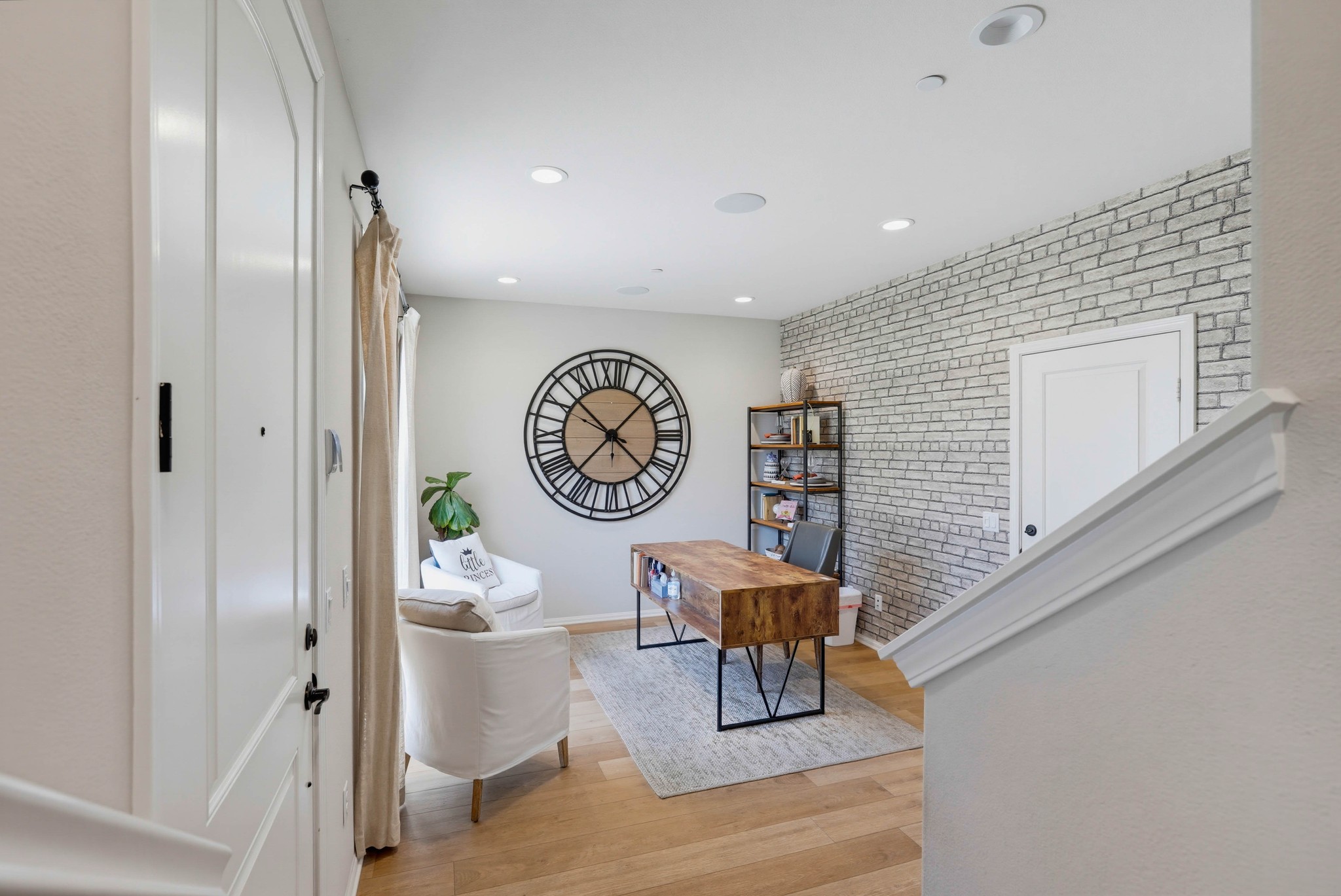 Virtual tour photo 7 of 68 for 3320 W Mirano Dr