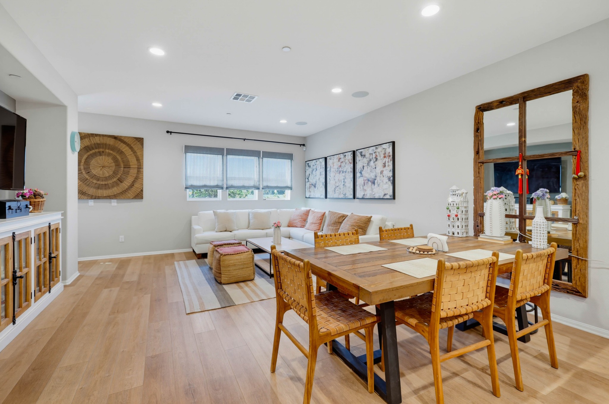 Virtual tour photo 16 of 68 for 3320 W Mirano Dr