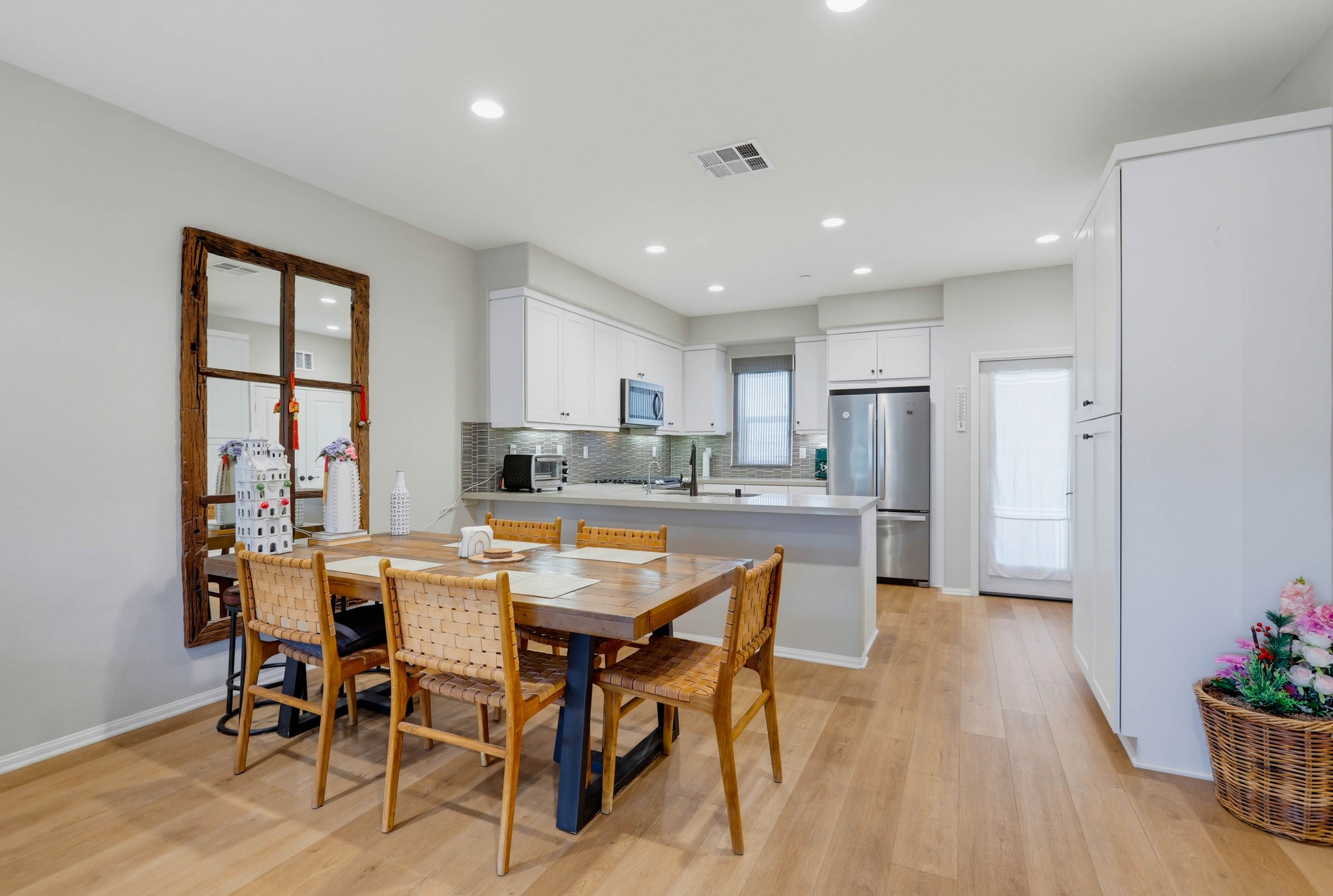 Virtual tour photo 22 of 68 for 3320 W Mirano Dr