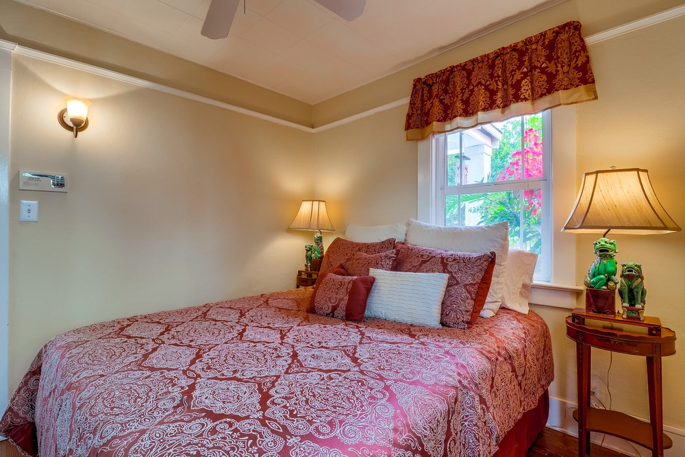 Virtual tour photo 33 of 55 for 3321 32nd St