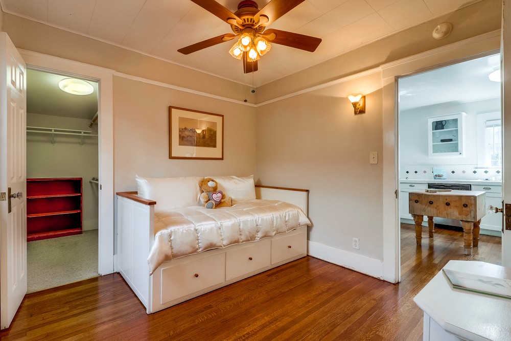 Virtual tour photo 37 of 55 for 3321 32nd St