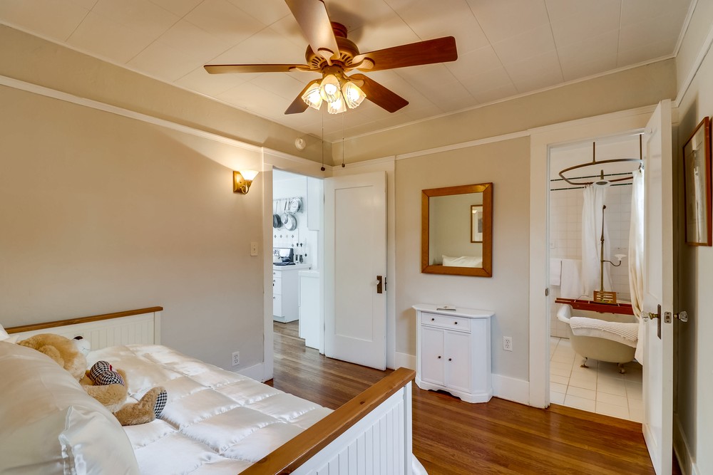 Virtual tour photo 38 of 55 for 3321 32nd St