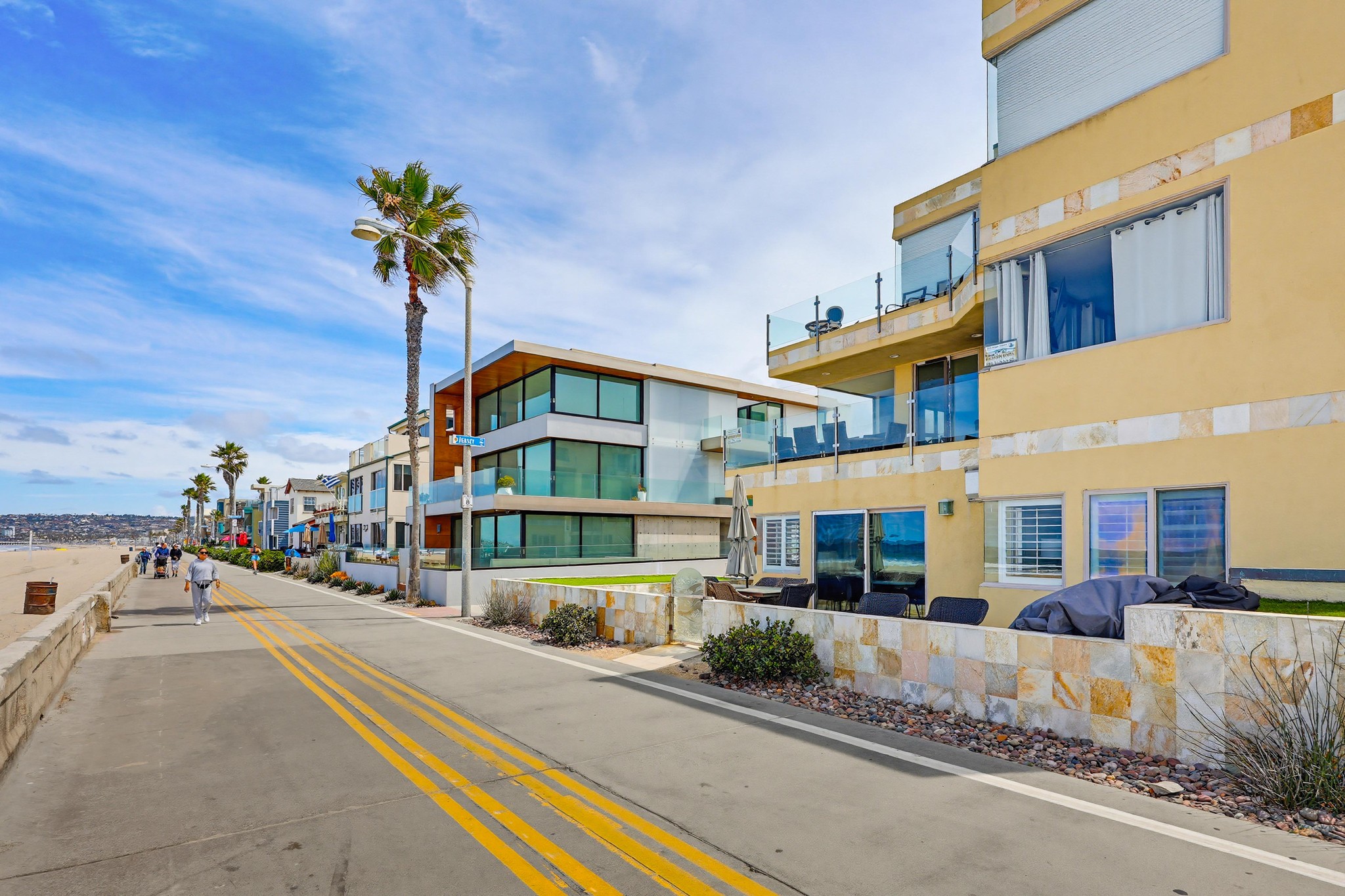 Virtual tour photo 4 of 82 for 3321 Ocean Front Walk