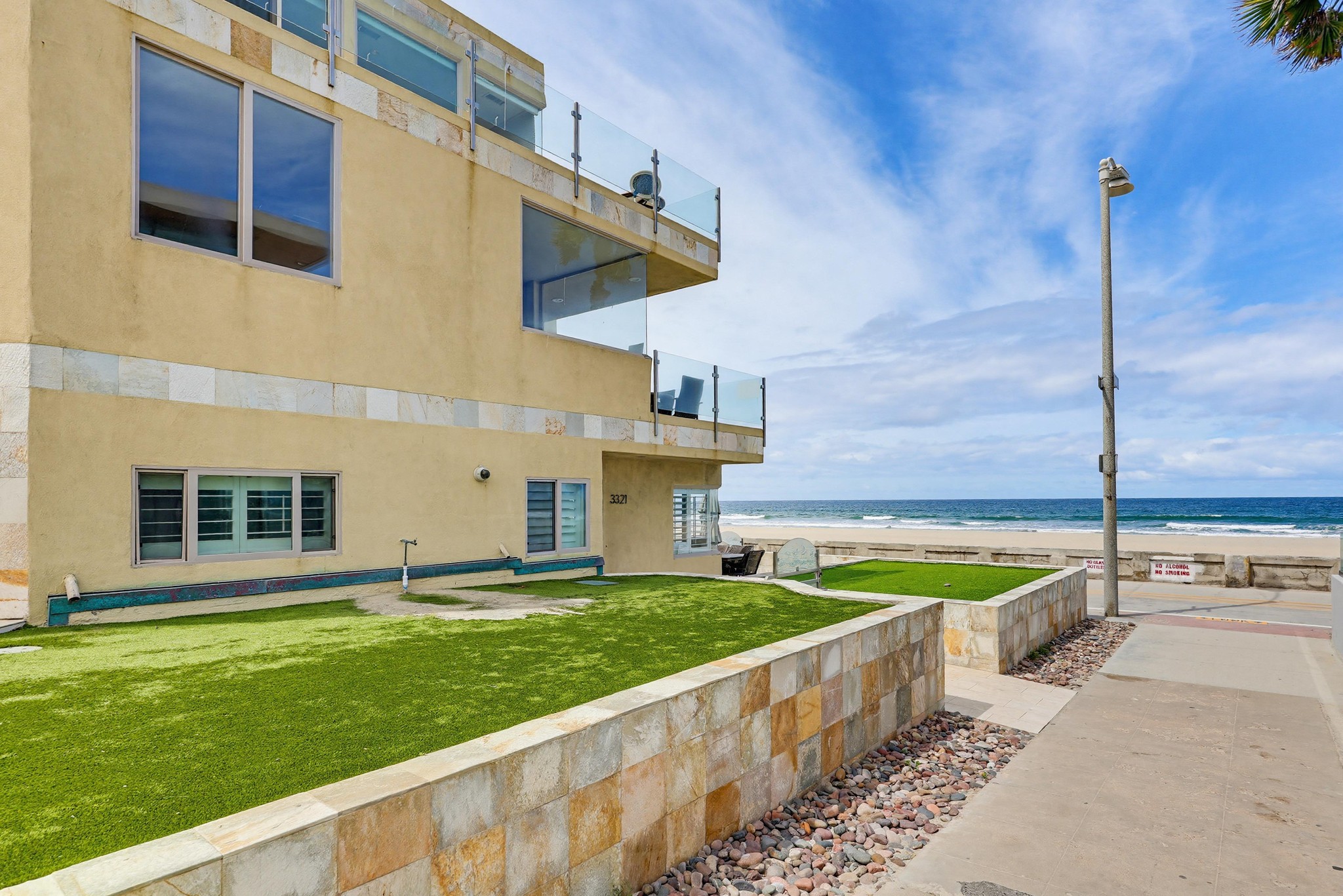 Virtual tour photo 10 of 82 for 3321 Ocean Front Walk