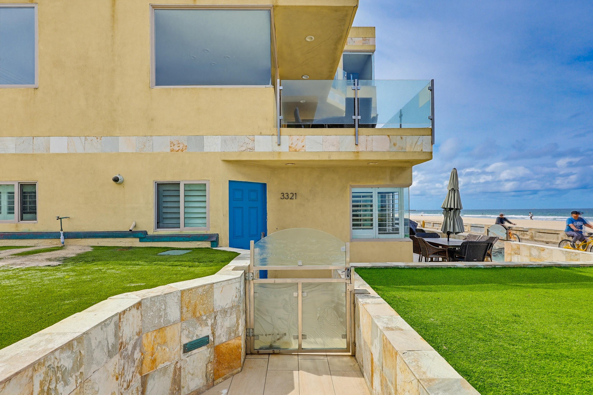 Virtual tour photo 11 of 82 for 3321 Ocean Front Walk