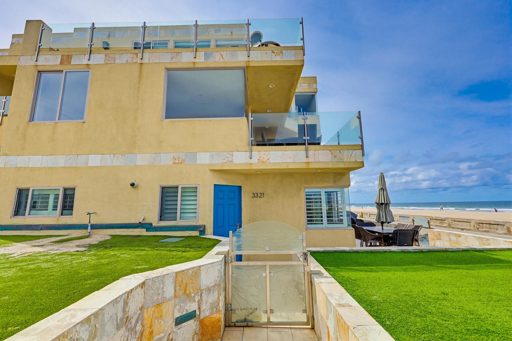 Virtual tour photo 12 of 82 for 3321 Ocean Front Walk