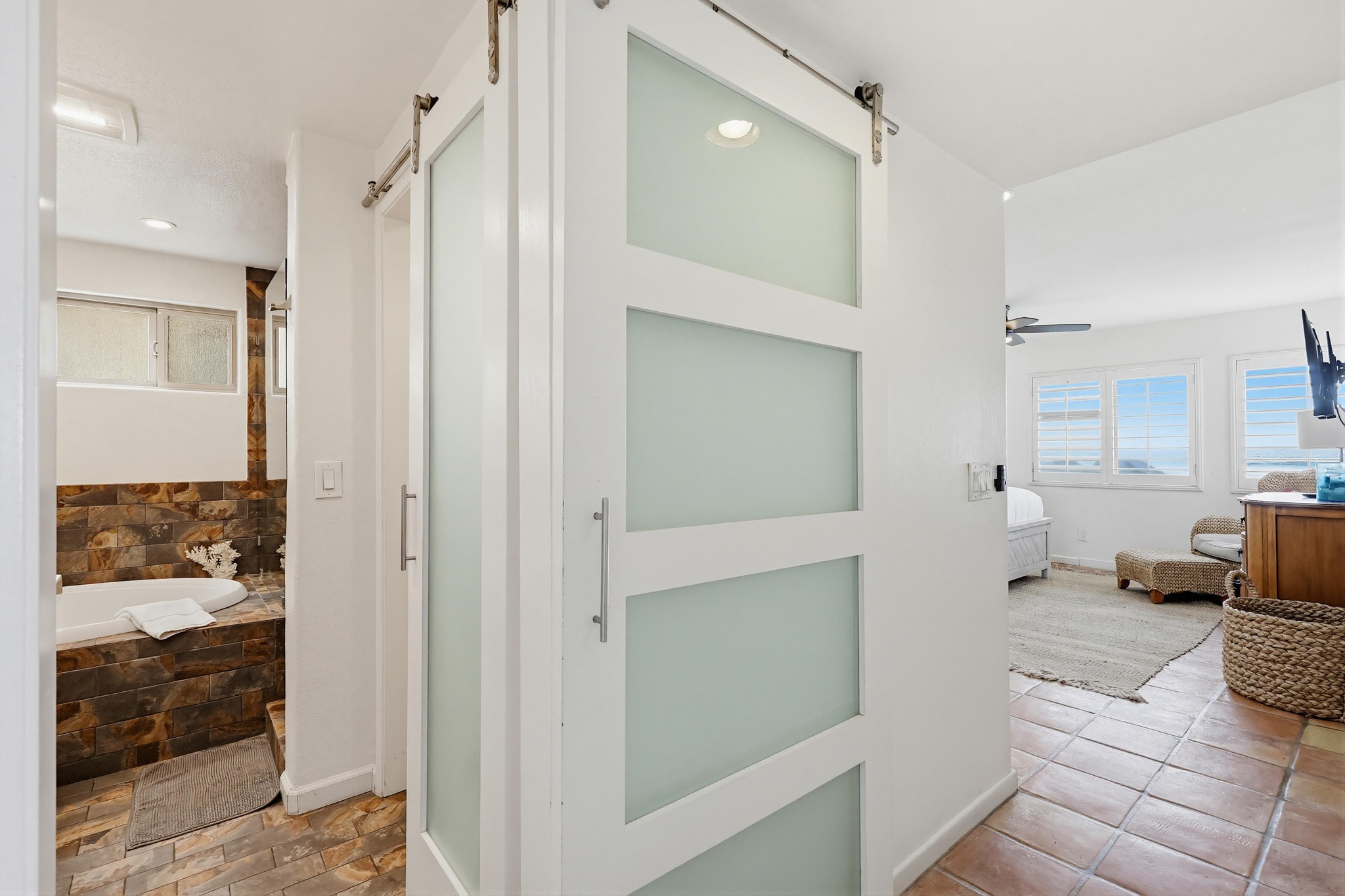 Virtual tour photo 54 of 82 for 3321 Ocean Front Walk