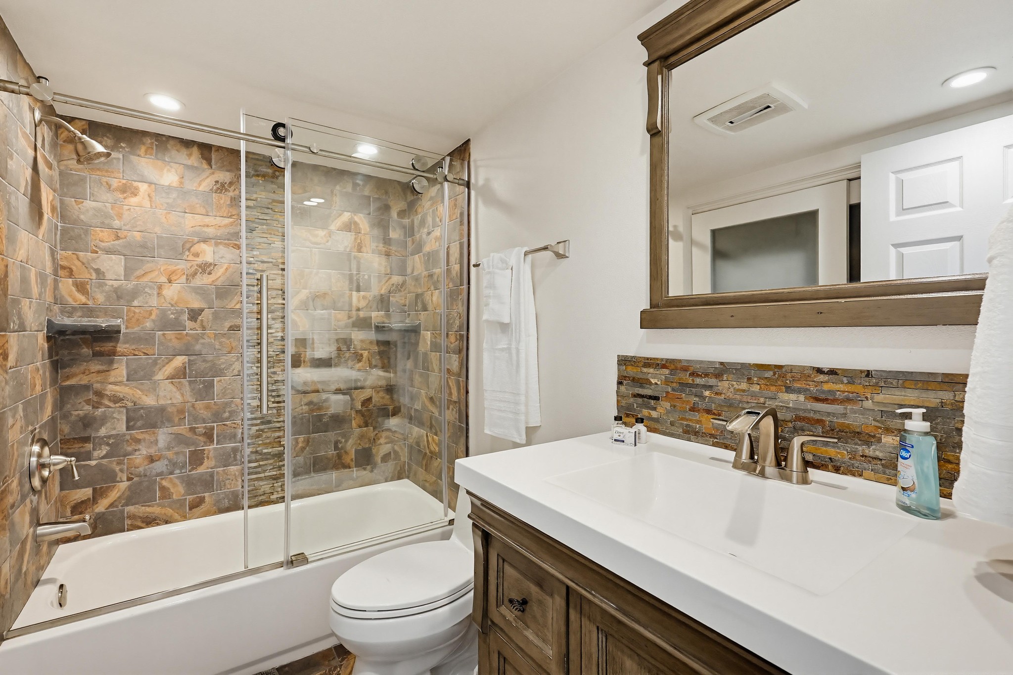 Virtual tour photo 63 of 82 for 3321 Ocean Front Walk