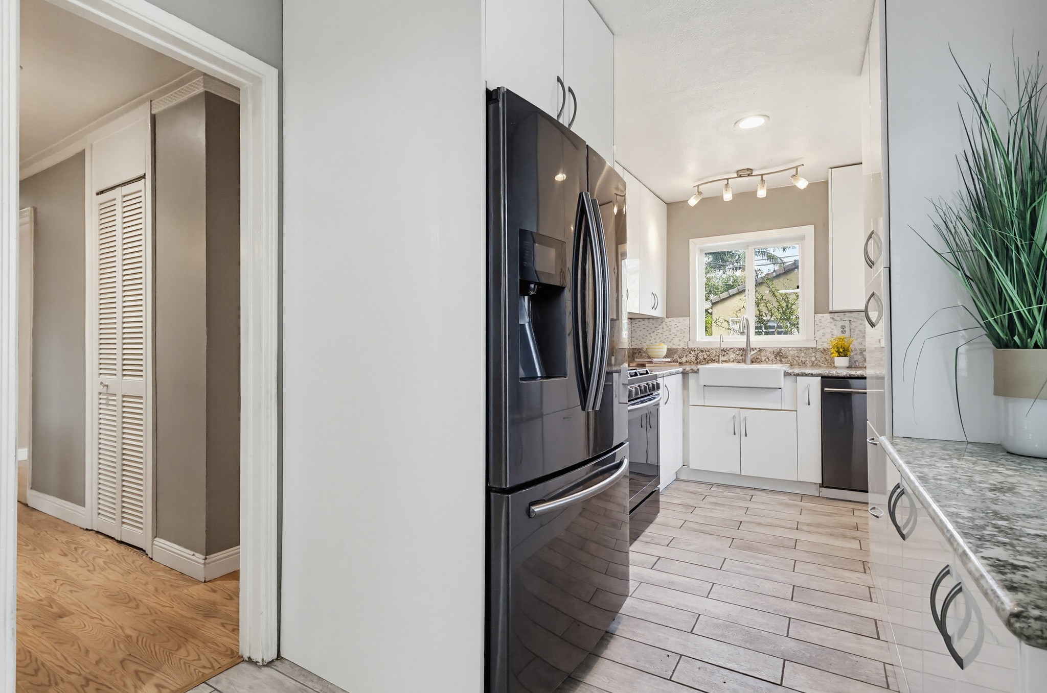 Virtual tour photo 20 of 82 for 3324 Maine Ave