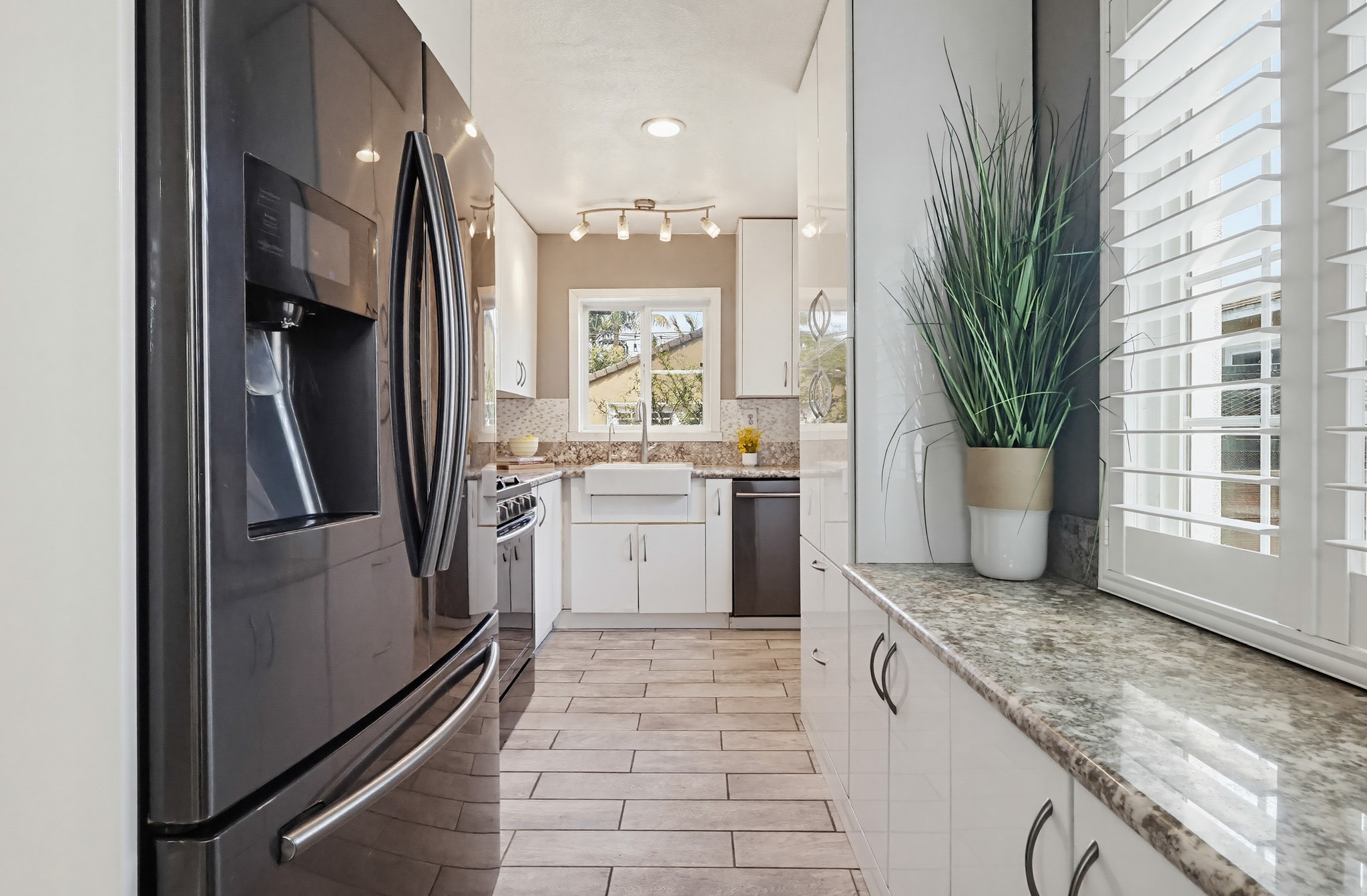 Virtual tour photo 21 of 82 for 3324 Maine Ave