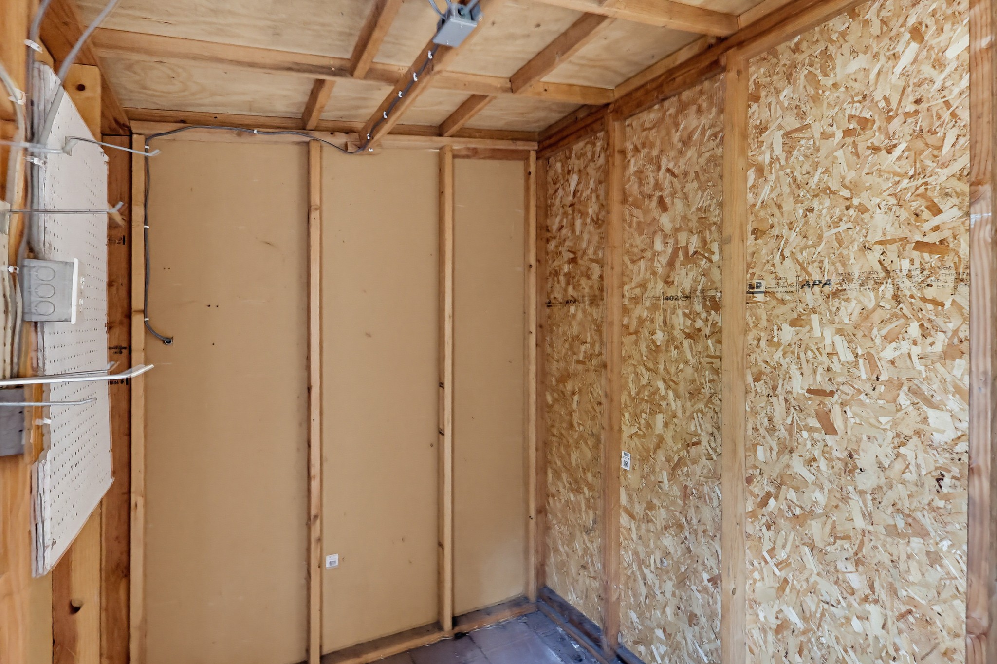 Virtual tour photo 77 of 82 for 3324 Maine Ave