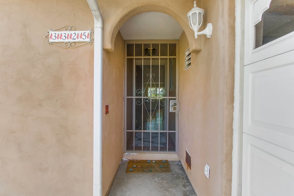 Virtual tour photo 5 of 52 for 3325 Dorchester Dr
