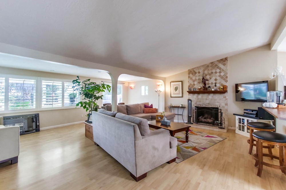 Virtual tour photo 6 of 52 for 3325 Dorchester Dr
