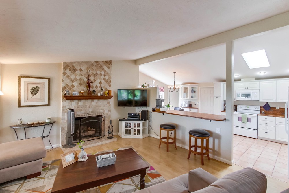 Virtual tour photo 7 of 52 for 3325 Dorchester Dr