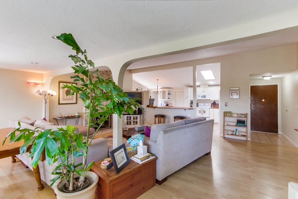 Virtual tour photo 9 of 52 for 3325 Dorchester Dr