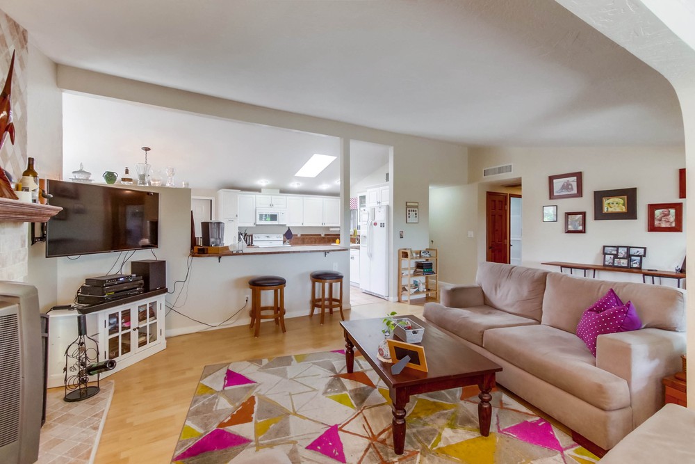 Virtual tour photo 11 of 52 for 3325 Dorchester Dr