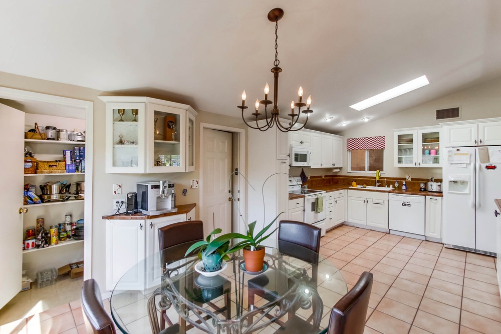 Virtual tour photo 14 of 52 for 3325 Dorchester Dr