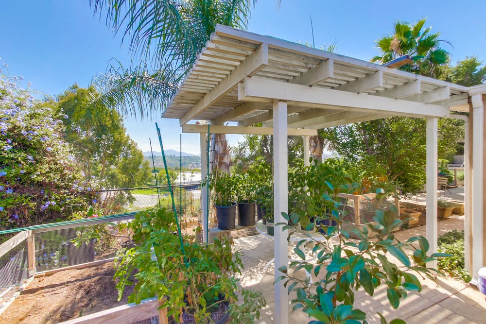 Virtual tour photo 52 of 52 for 3325 Dorchester Dr