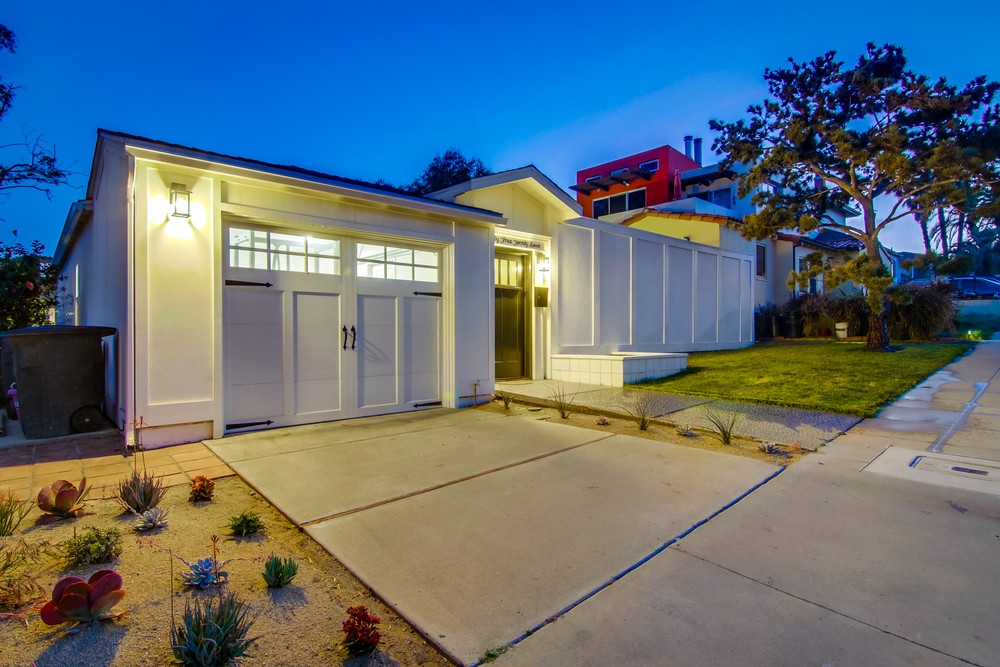 Virtual tour photo 3 of 90 for 3327 Hill St