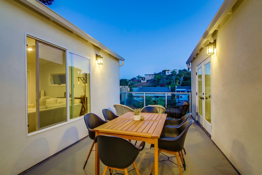 Virtual tour photo 19 of 90 for 3327 Hill St