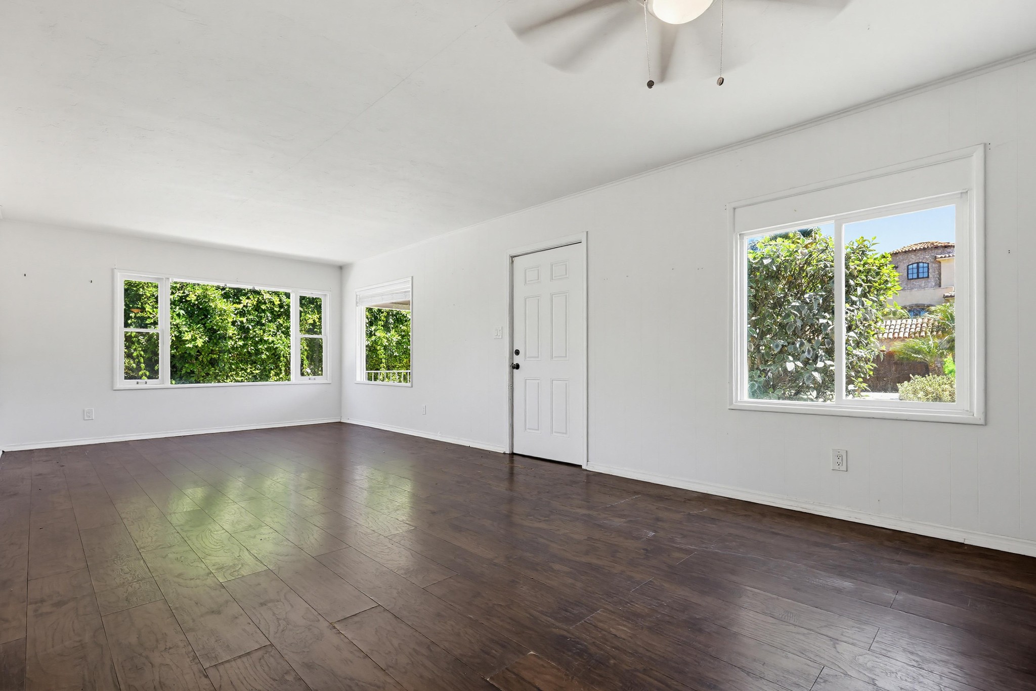 Virtual tour photo 13 of 53 for 3328 Harbor View Dr