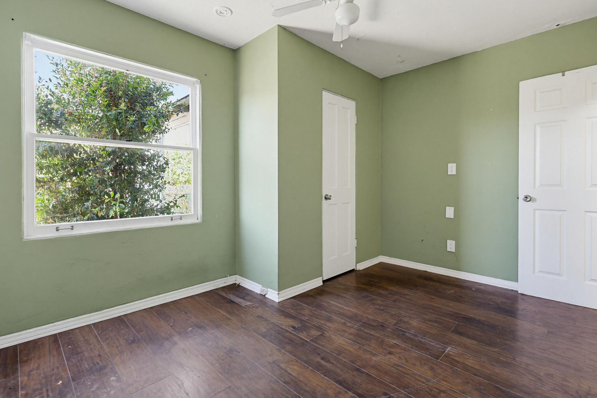 Virtual tour photo 21 of 53 for 3328 Harbor View Dr