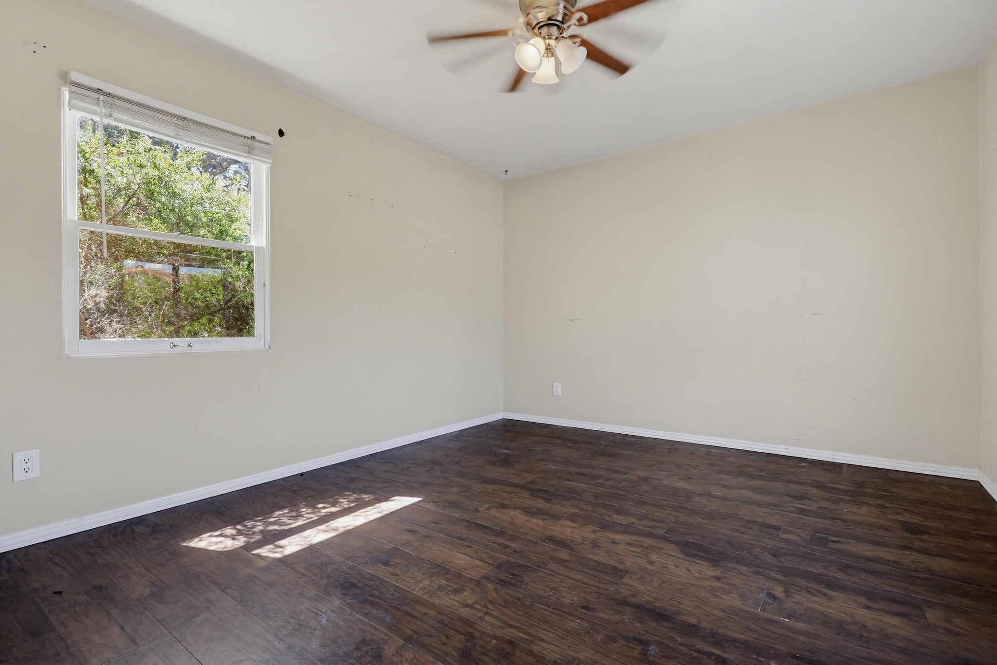 Virtual tour photo 24 of 53 for 3328 Harbor View Dr
