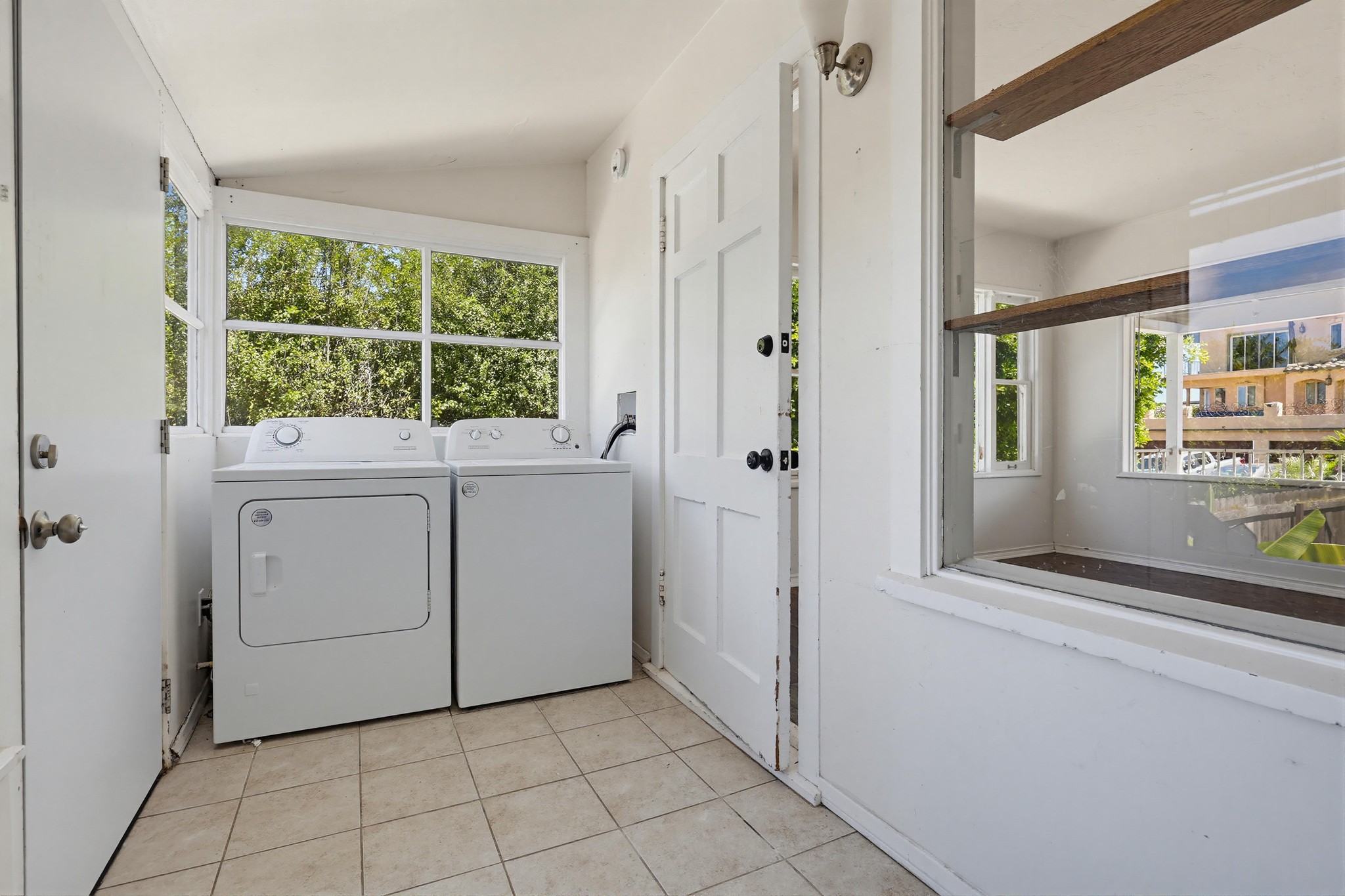 Virtual tour photo 29 of 53 for 3328 Harbor View Dr
