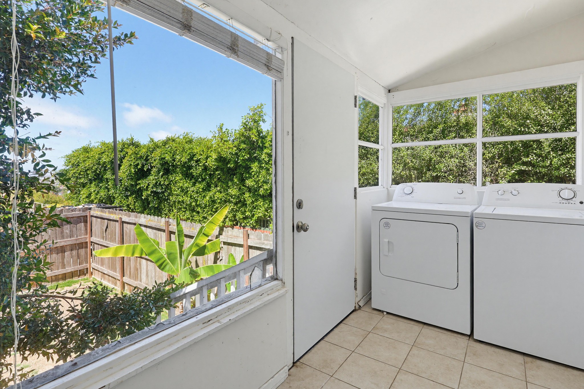 Virtual tour photo 30 of 53 for 3328 Harbor View Dr