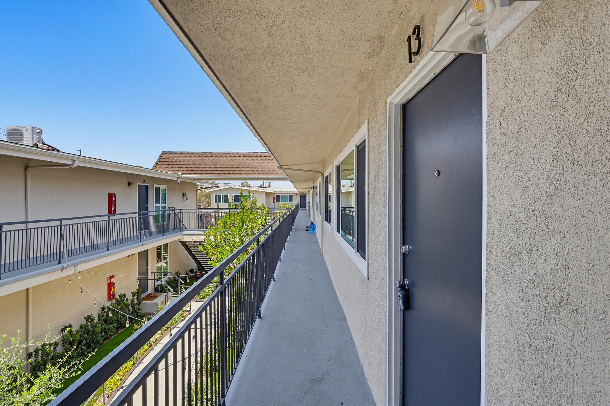 Virtual tour photo 13 of 60 for 333 W Queen St #13