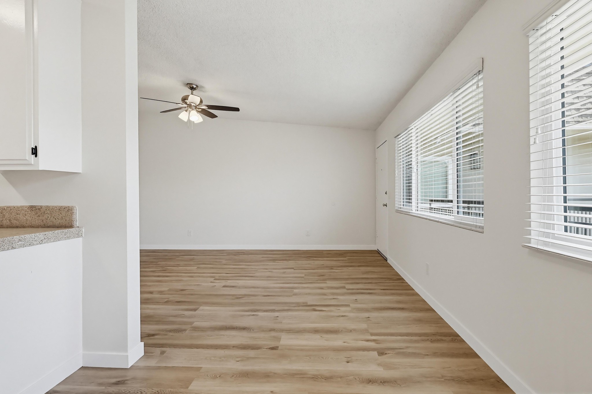 Virtual tour photo 26 of 60 for 333 W Queen St #13