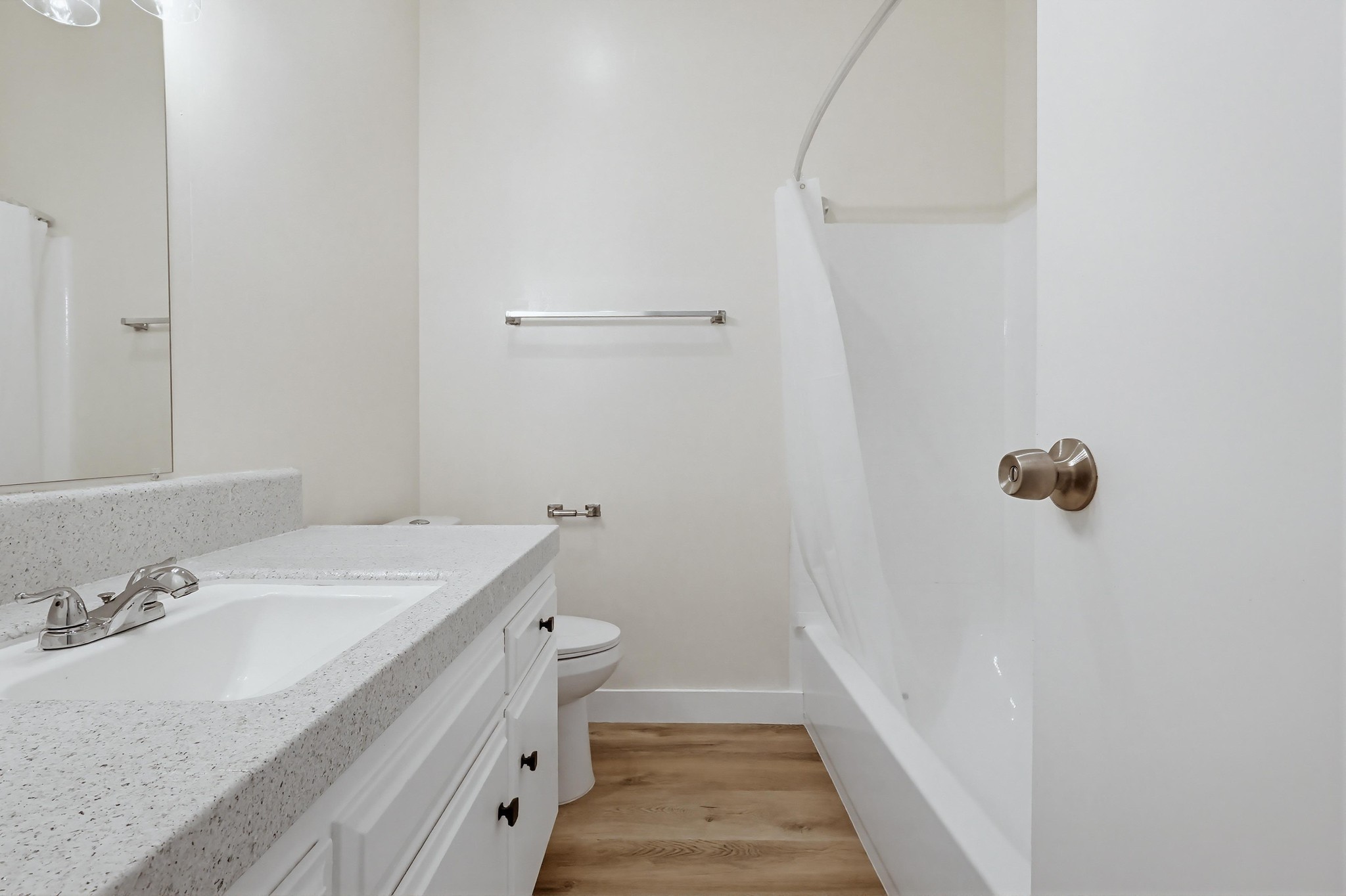Virtual tour photo 35 of 60 for 333 W Queen St #13