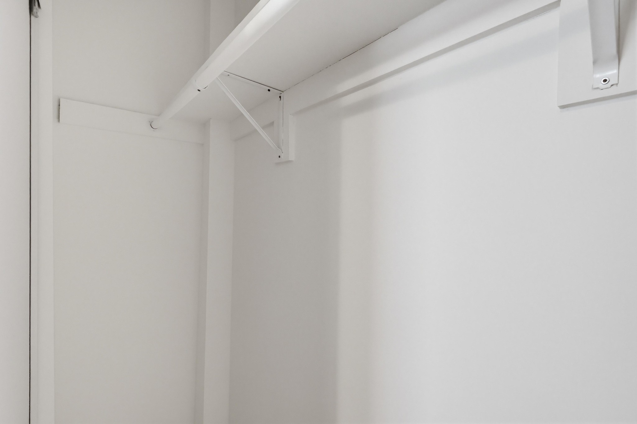 Virtual tour photo 47 of 60 for 333 W Queen St #13