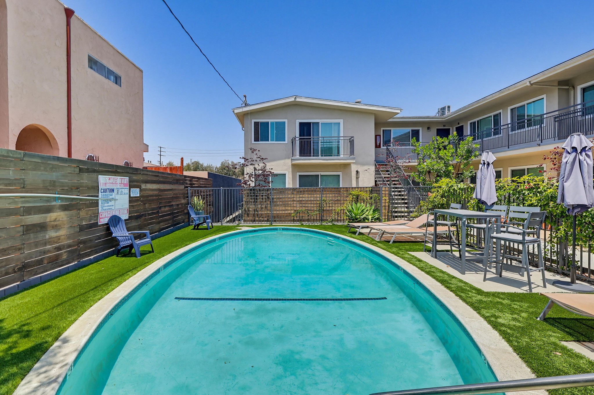 Virtual tour photo 53 of 60 for 333 W Queen St #13