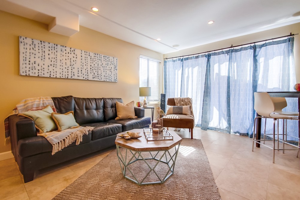 Virtual tour photo 11 of 42 for 3333 Ocean Front Walk #1