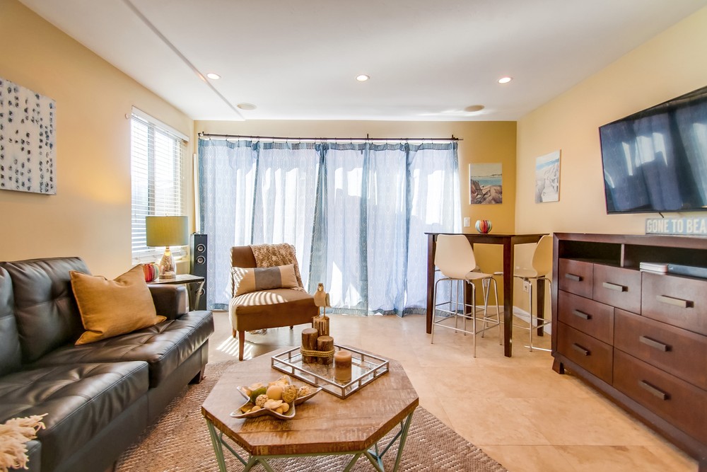 Virtual tour photo 13 of 42 for 3333 Ocean Front Walk #1
