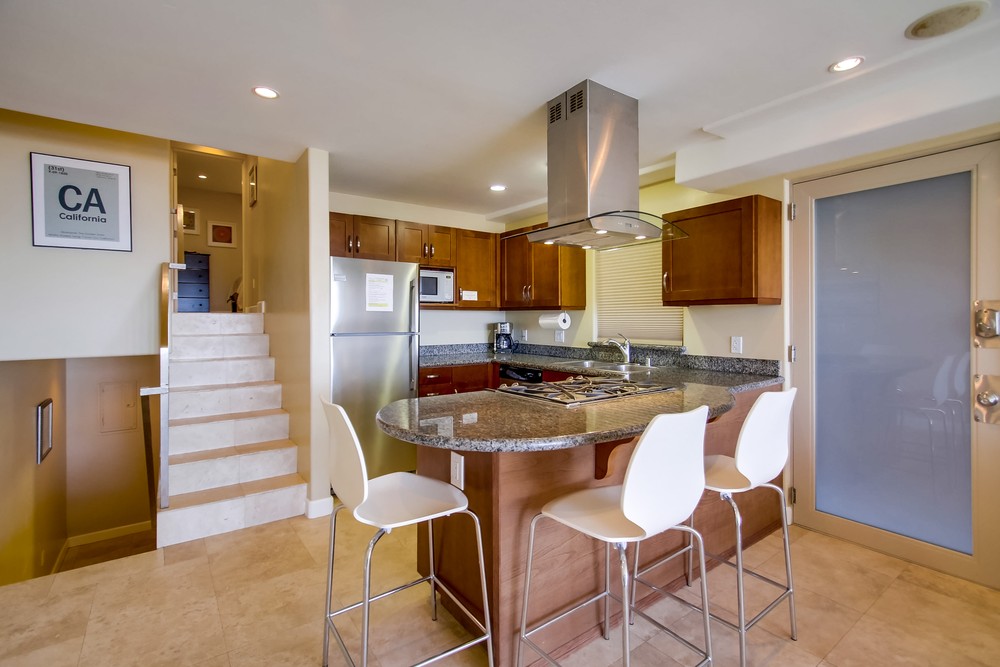 Virtual tour photo 19 of 42 for 3333 Ocean Front Walk #1