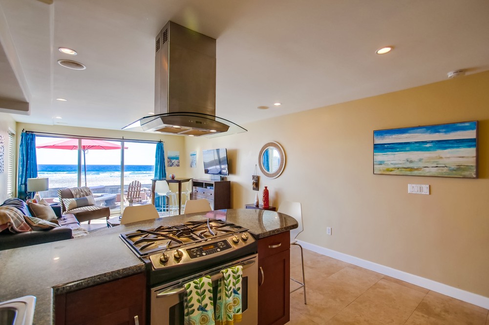 Virtual tour photo 22 of 42 for 3333 Ocean Front Walk #1