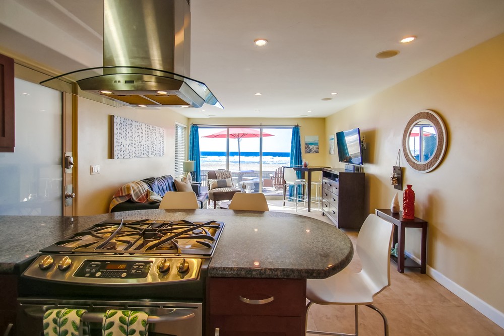 Virtual tour photo 23 of 42 for 3333 Ocean Front Walk #1
