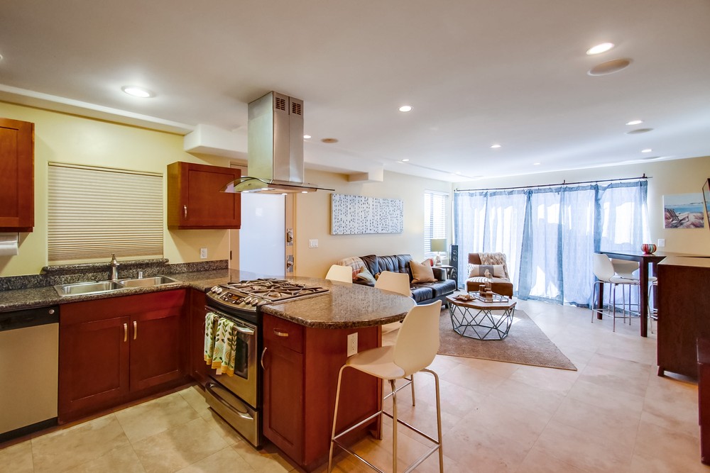 Virtual tour photo 24 of 42 for 3333 Ocean Front Walk #1
