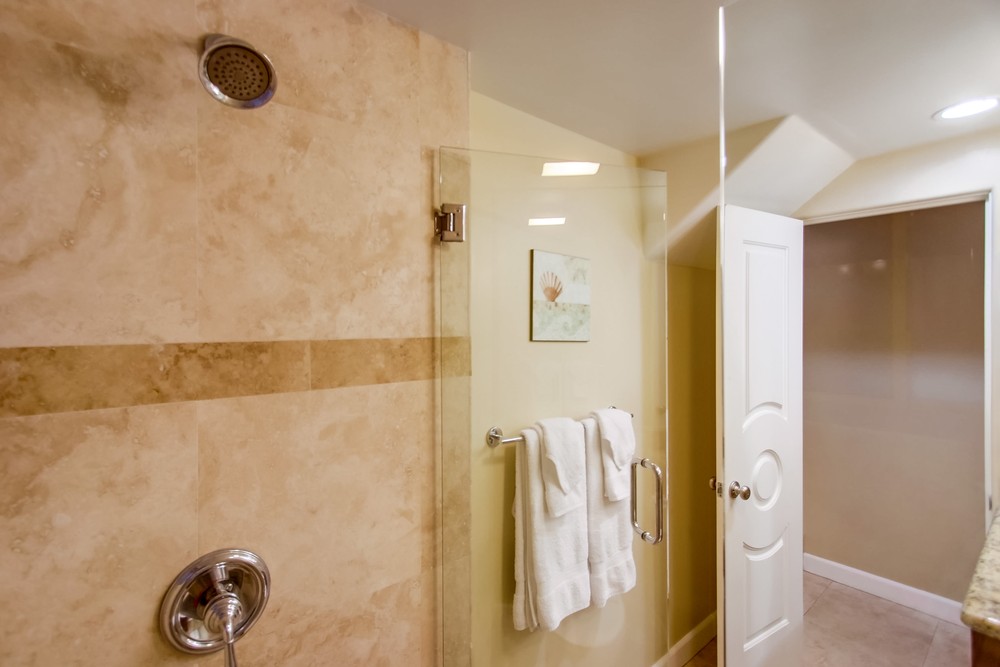 Virtual tour photo 32 of 42 for 3333 Ocean Front Walk #1