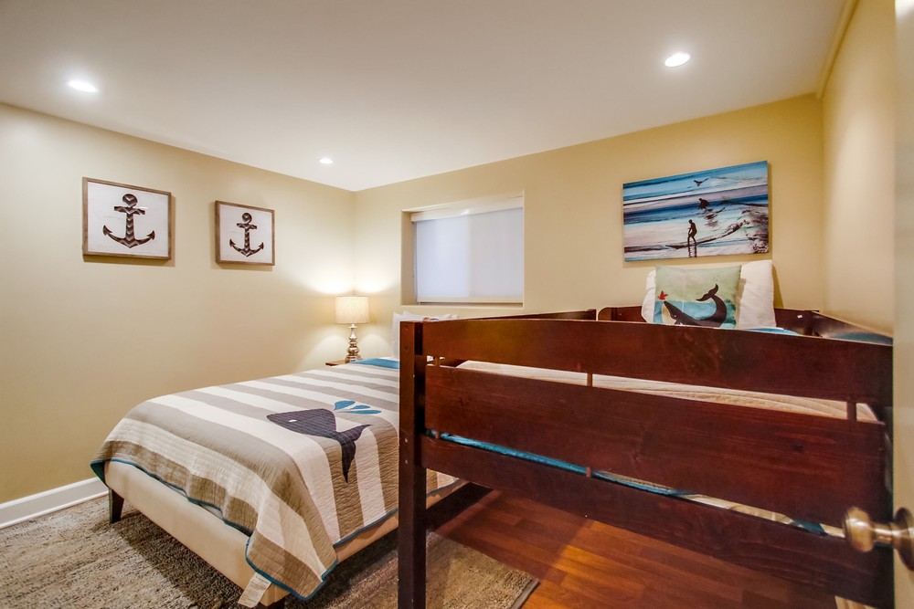 Virtual tour photo 33 of 42 for 3333 Ocean Front Walk #1