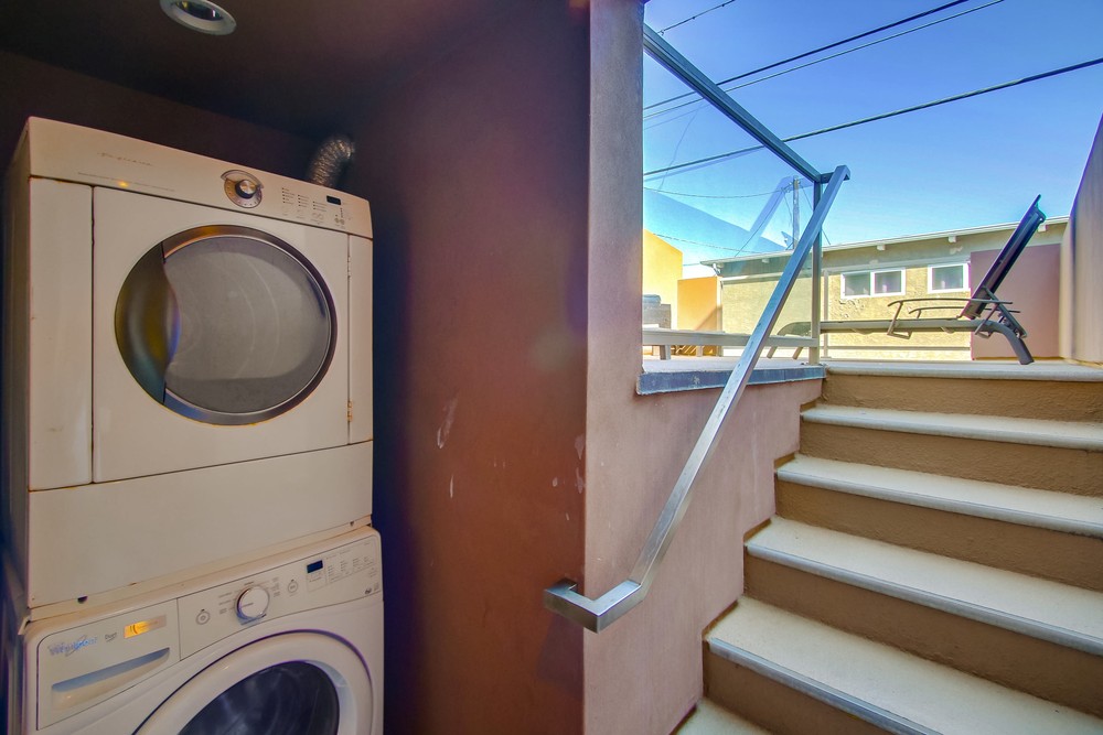 Virtual tour photo 36 of 42 for 3333 Ocean Front Walk #1