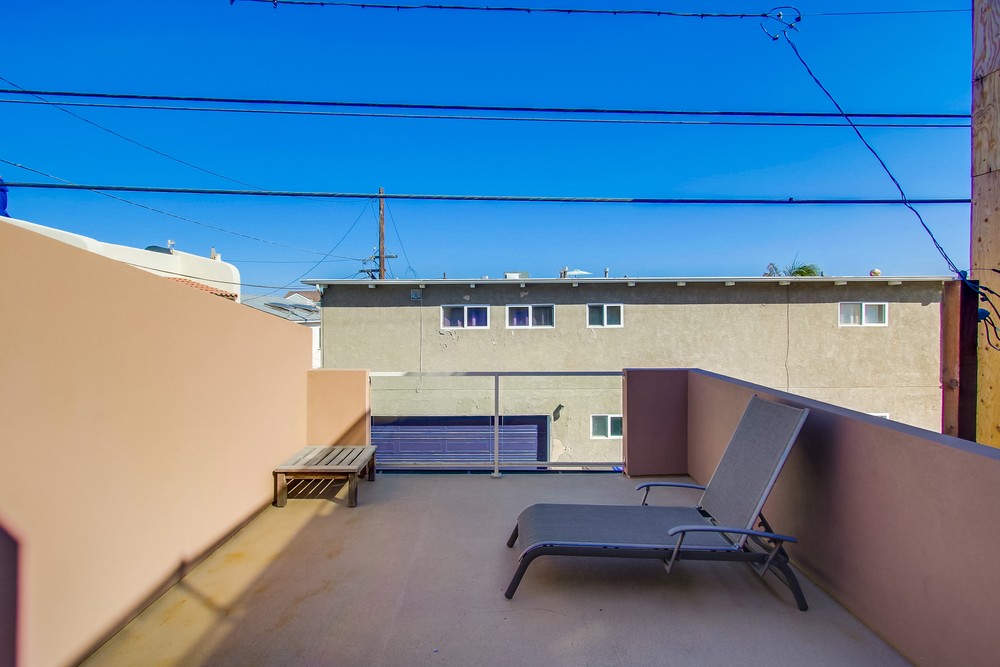 Virtual tour photo 38 of 42 for 3333 Ocean Front Walk #1